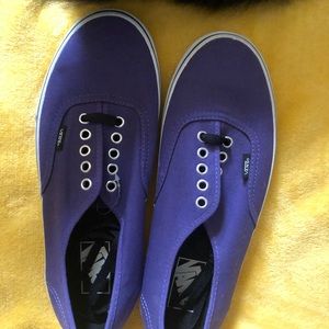 💜 Purple Vans // Women size 10 & Men size 8.5 💜